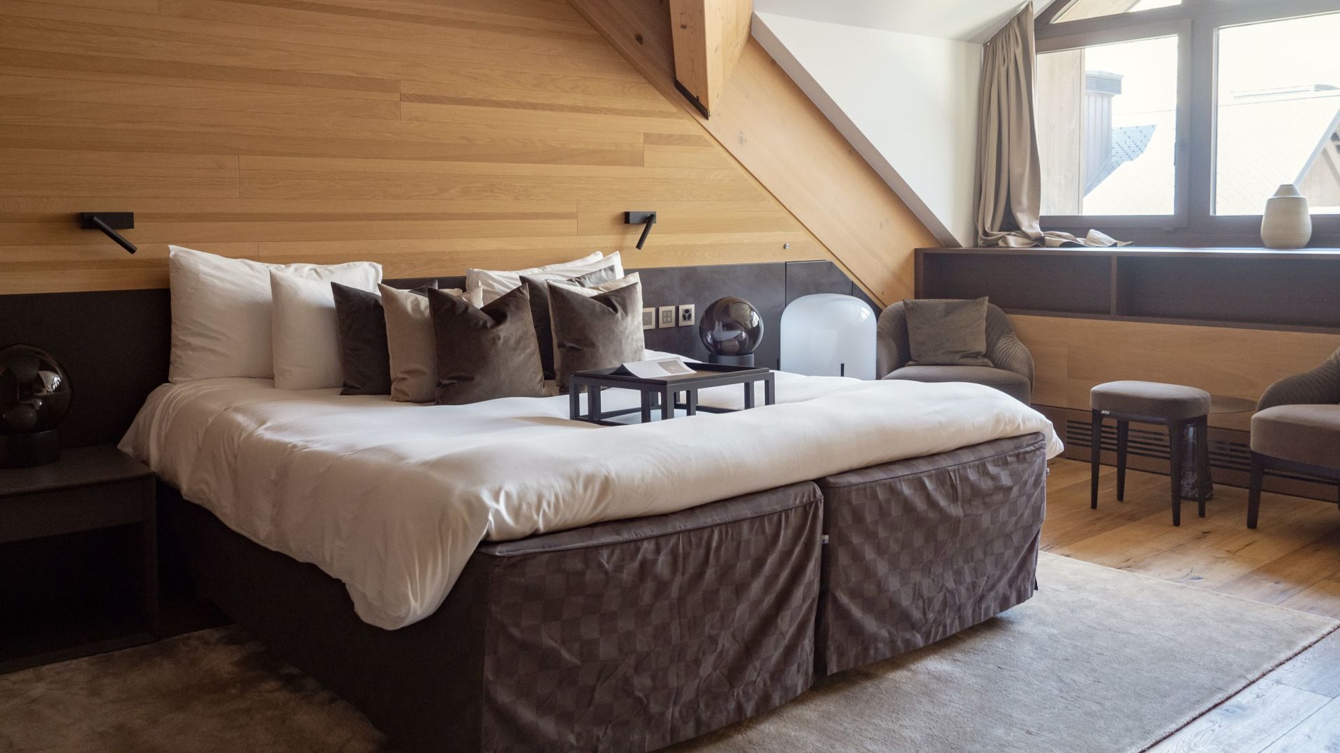 Gotthard Suite bedroom